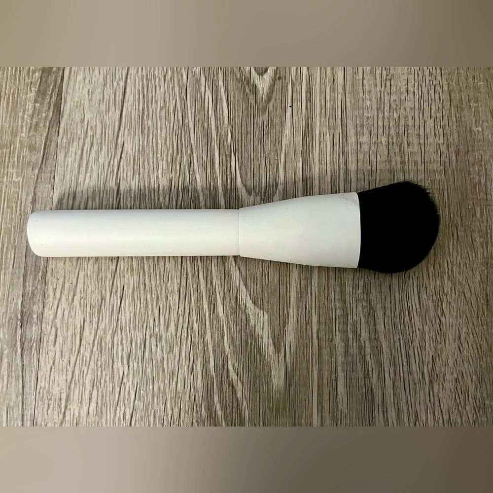 Tarte Power Smoother Brush